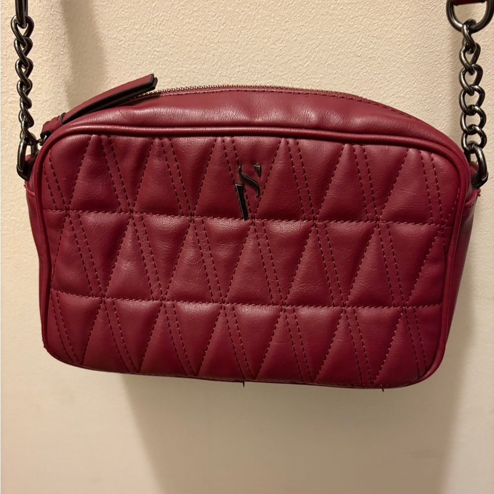Simply Vera Vera Wang Quilted Red Crossbody Burgundy